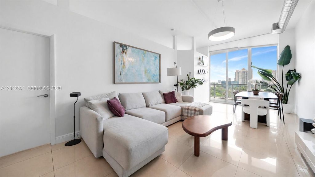 3029 NE 188th Street 822, Aventura, FL 33180