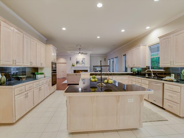 1624 Cabinwood CV, Austin, TX 78746