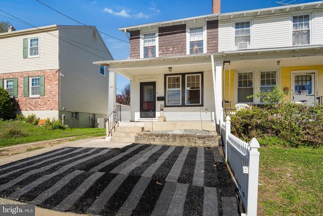 38 MAPLE AVE, Upper Darby, PA 19082