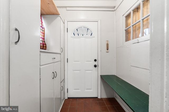 38 MAPLE AVE, Upper Darby, PA 19082