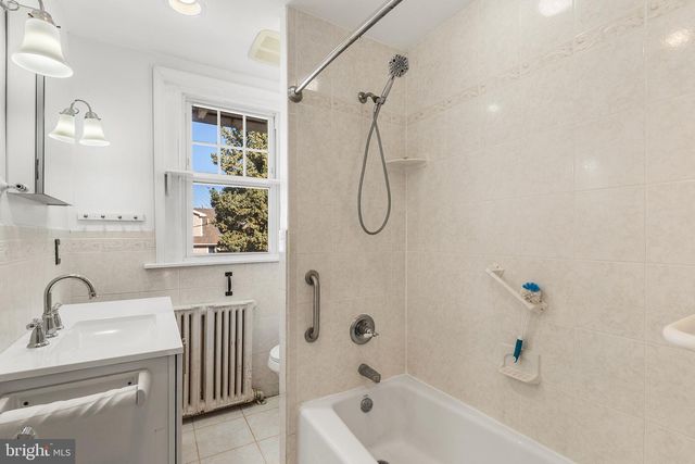38 MAPLE AVE, Upper Darby, PA 19082