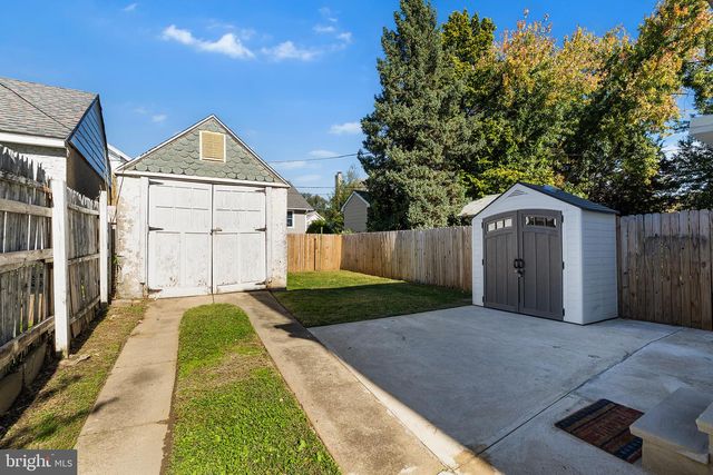 38 MAPLE AVE, Upper Darby, PA 19082