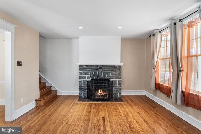 38 MAPLE AVE, Upper Darby, PA 19082