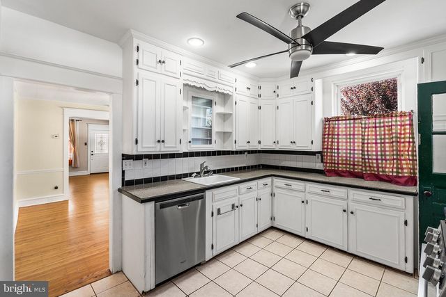 38 MAPLE AVE, Upper Darby, PA 19082