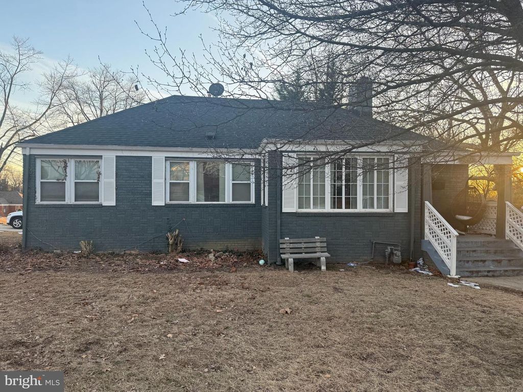 5603 HAWTHORNE ST, Landover, MD 20785