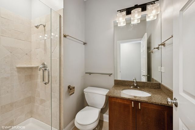2461 W Foster Avenue 2E, Chicago, IL 60625