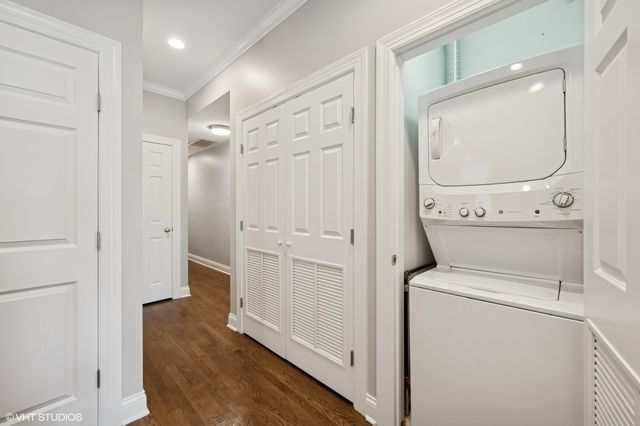 2461 W Foster Avenue 2E, Chicago, IL 60625