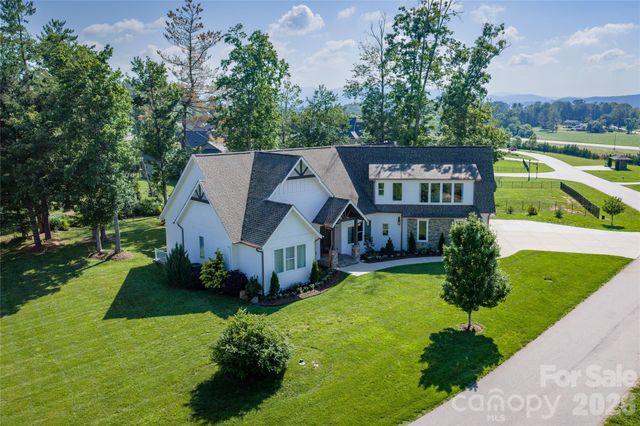210 Samuel Drive, Mills River, NC 28759