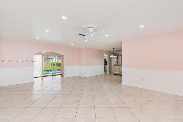8970 Johnson St, Pembroke Pines, FL 33024