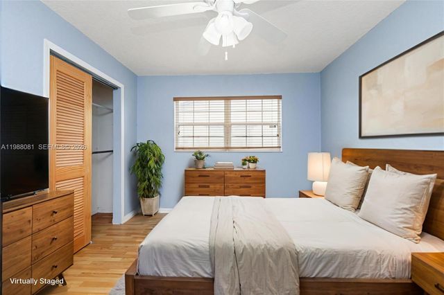 8970 Johnson St, Pembroke Pines, FL 33024