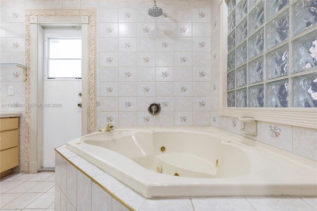 8970 Johnson St, Pembroke Pines, FL 33024