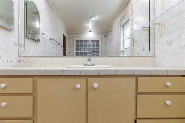 8970 Johnson St, Pembroke Pines, FL 33024