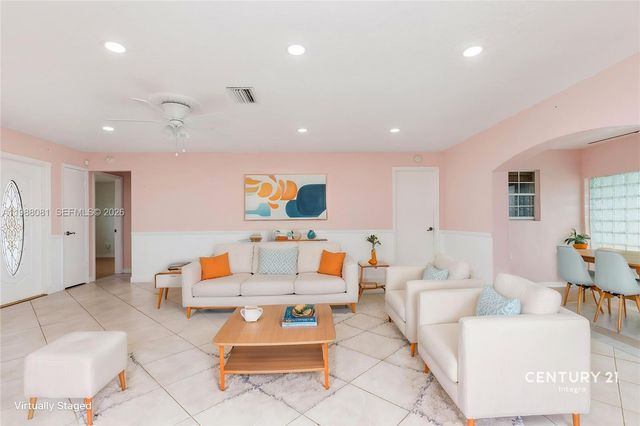 8970 Johnson St, Pembroke Pines, FL 33024