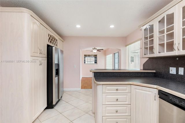 8970 Johnson St, Pembroke Pines, FL 33024