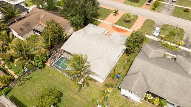 8970 Johnson St, Pembroke Pines, FL 33024