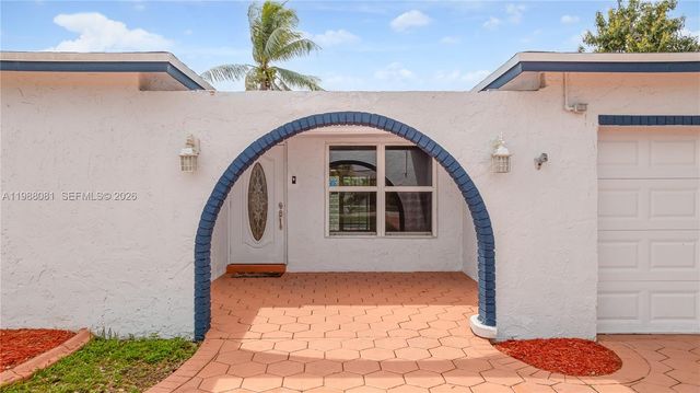 8970 Johnson St, Pembroke Pines, FL 33024