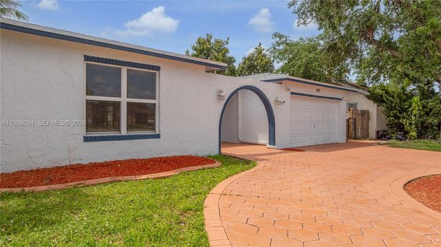 8970 Johnson St, Pembroke Pines, FL 33024