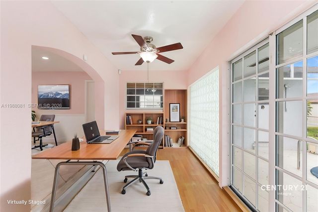 8970 Johnson St, Pembroke Pines, FL 33024