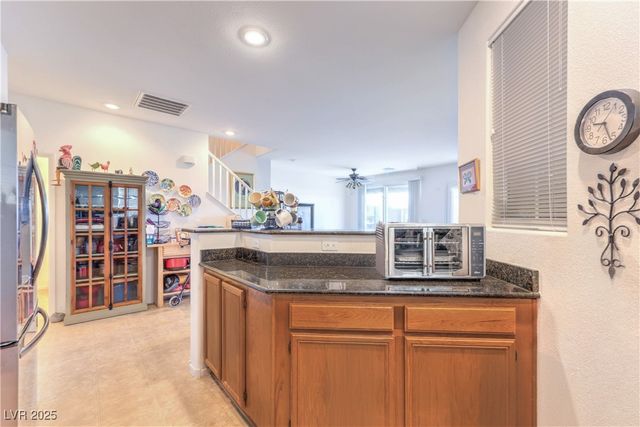 6134 Pine Villa Avenue 102, Las Vegas, NV 89108