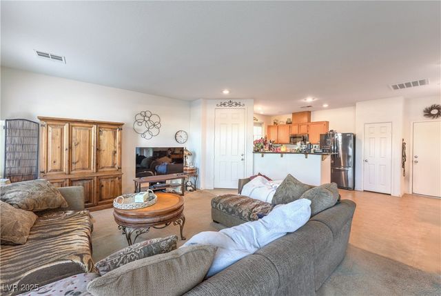 6134 Pine Villa Avenue 102, Las Vegas, NV 89108