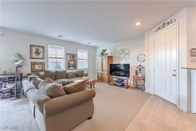 6134 Pine Villa Avenue 102, Las Vegas, NV 89108