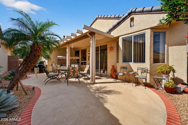 15720 W CLEAR CANYON Drive, Surprise, AZ 85374