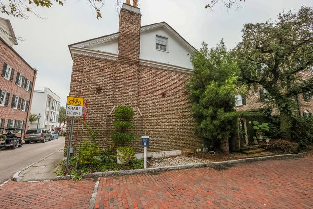 3 Exchange Street, Charleston, SC 29401