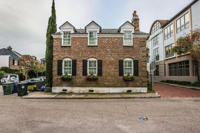 3 Exchange Street, Charleston, SC 29401