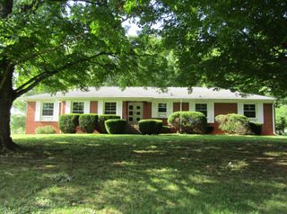 2108 Powell Ln, Lewisburg, TN 37091