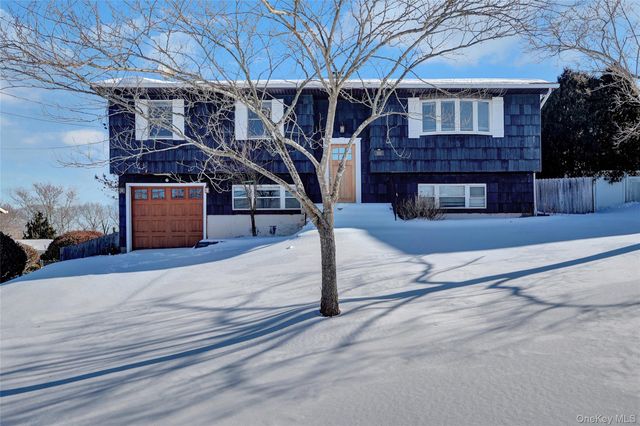 293 Avenue B, Ronkonkoma, NY 11779