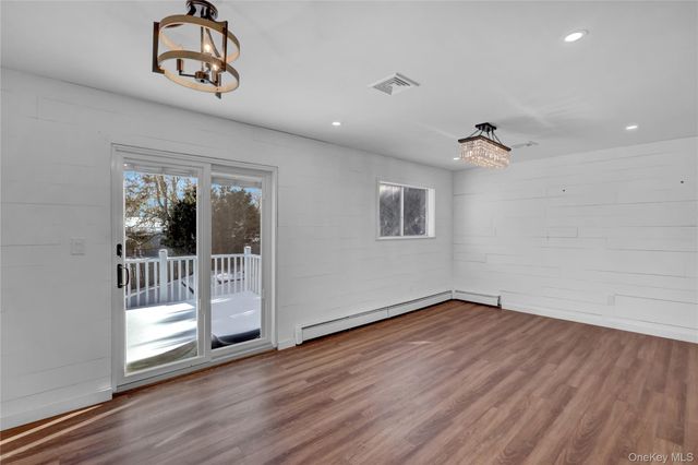 293 Avenue B, Ronkonkoma, NY 11779