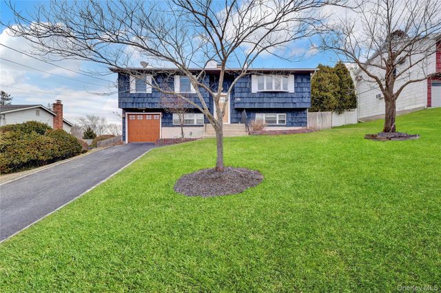 293 Avenue B, Ronkonkoma, NY 11779