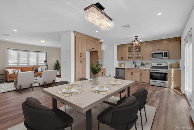 293 Avenue B, Ronkonkoma, NY 11779