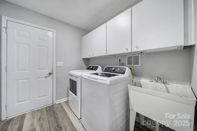 718 Emerson Drive, Mooresville, NC 28115