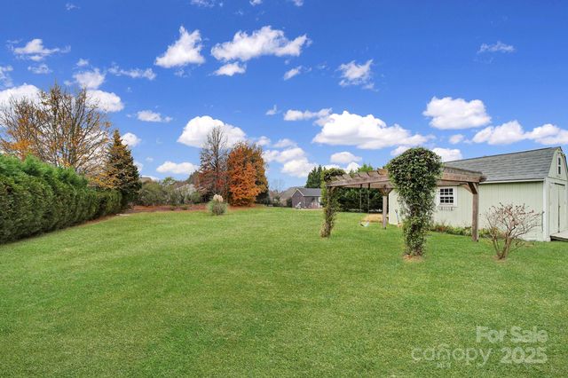 718 Emerson Drive, Mooresville, NC 28115