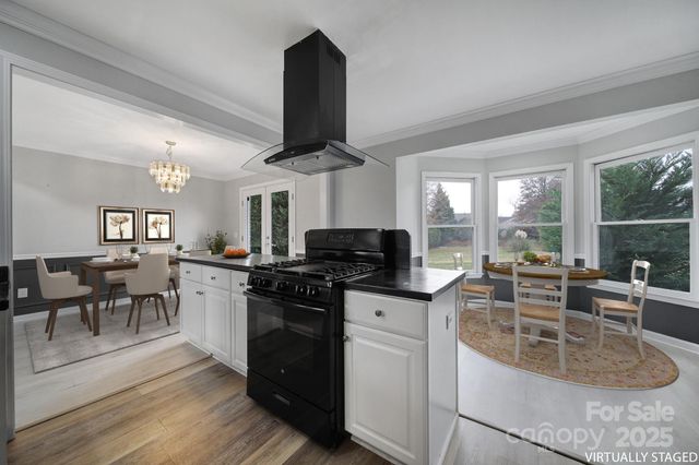 718 Emerson Drive, Mooresville, NC 28115