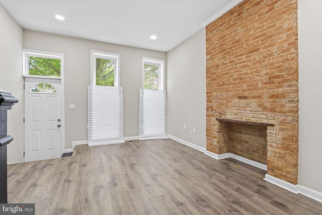 Image 2 of property listing at 1032 N FULTON AVE, Baltimore, MD 21217