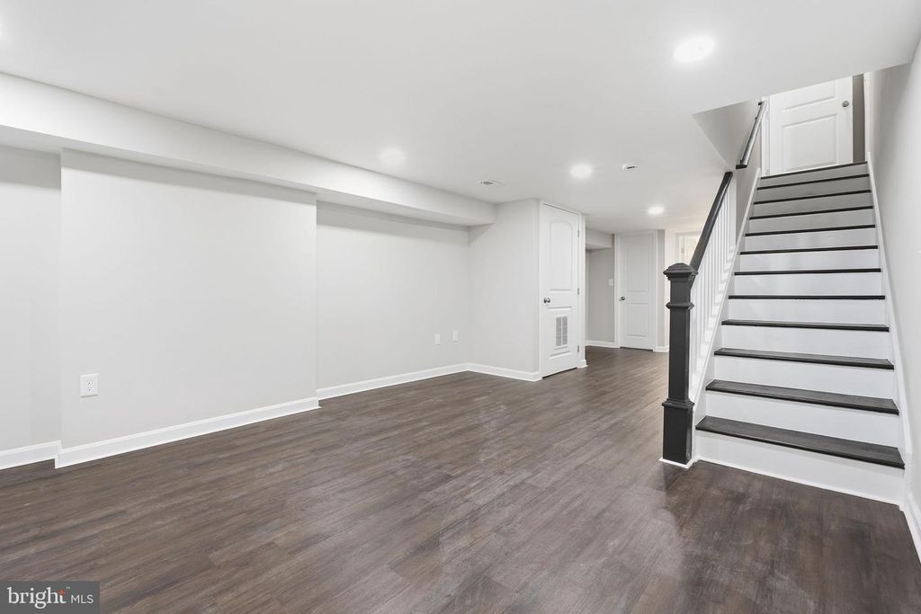 Image 29 of property listing at 1032 N FULTON AVE, Baltimore, MD 21217