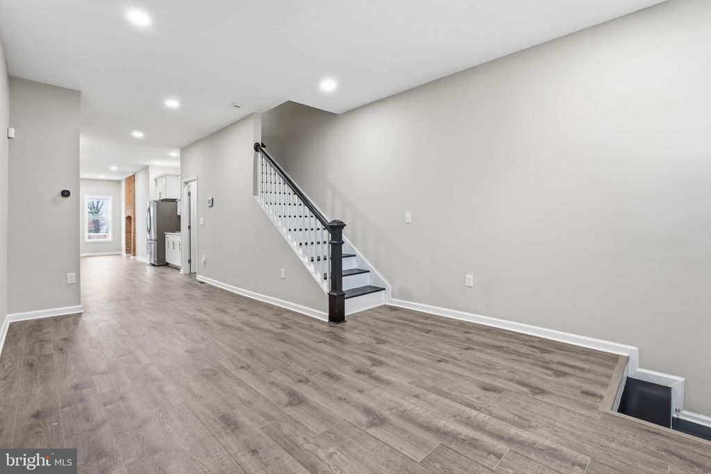 Image 5 of property listing at 1032 N FULTON AVE, Baltimore, MD 21217