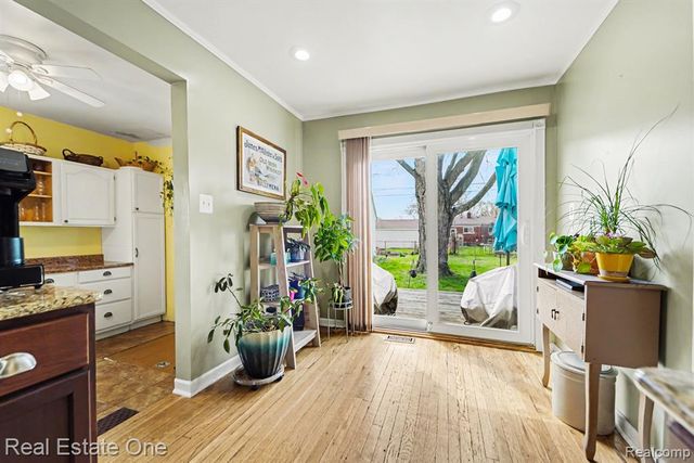 30453 Sheridan Street, Garden City, MI 48135