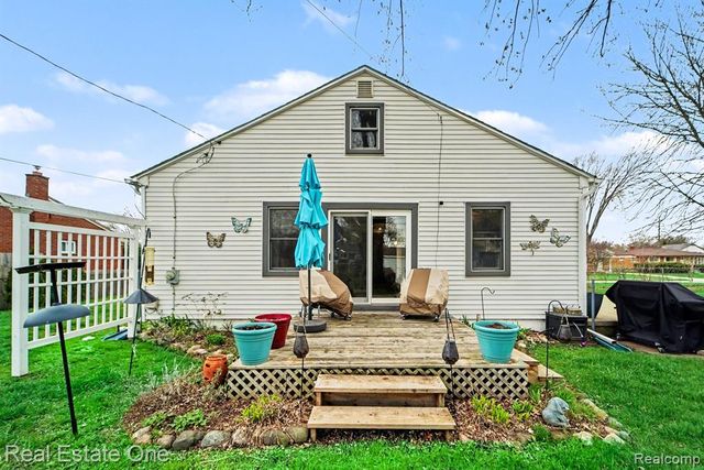 30453 Sheridan Street, Garden City, MI 48135