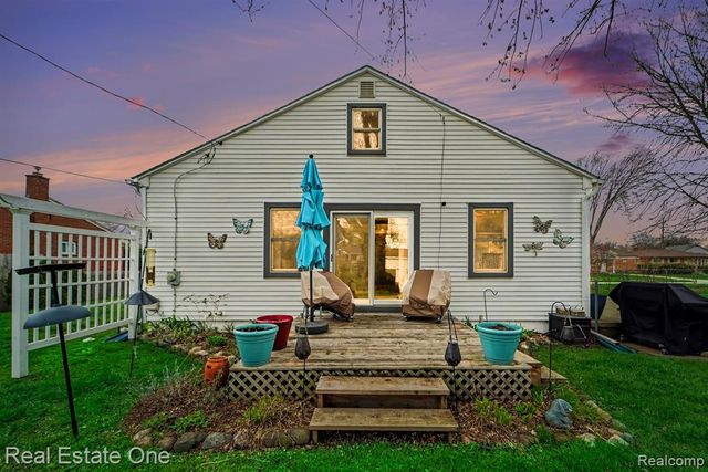 30453 Sheridan Street, Garden City, MI 48135