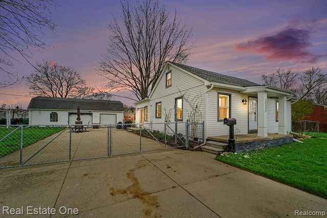 30453 Sheridan Street, Garden City, MI 48135