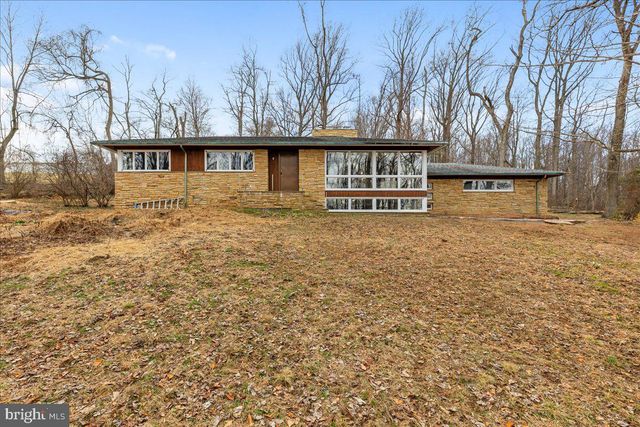 42 STOUTS RD, Skillman, NJ 08558