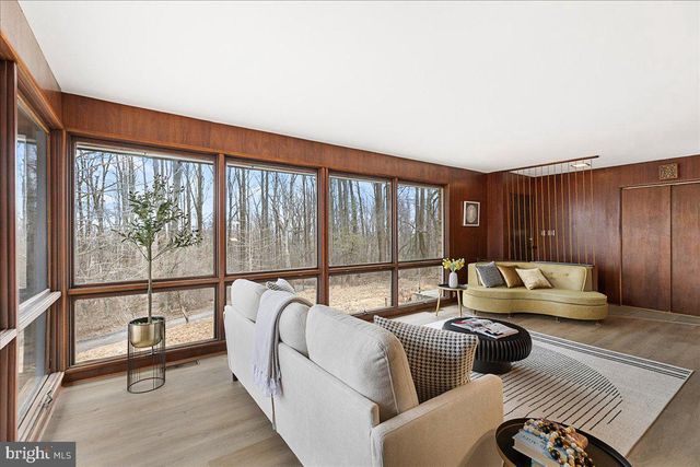 42 STOUTS RD, Skillman, NJ 08558