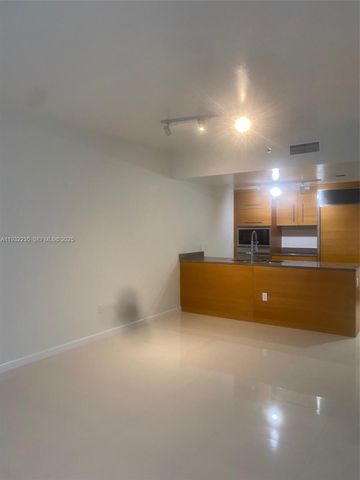 475 Brickell Ave 3414, Miami, FL 33131