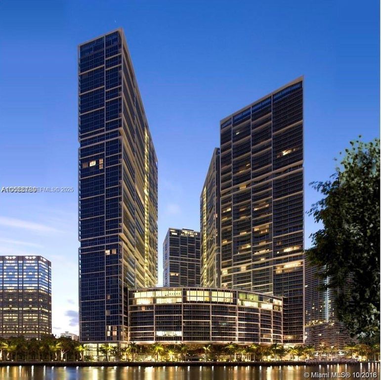 475 Brickell Ave 3414, Miami, FL 33131