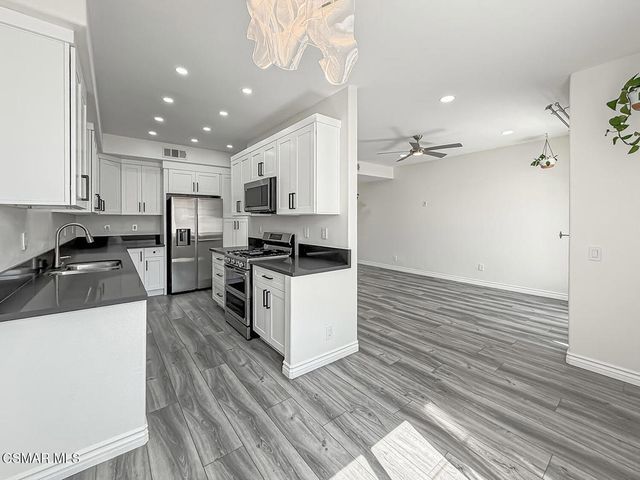 391 Westlake Vista Lane, Thousand Oaks, CA 91362