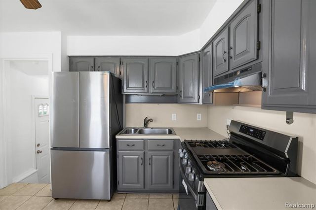 14535 Russell, Allen Park, MI 48101