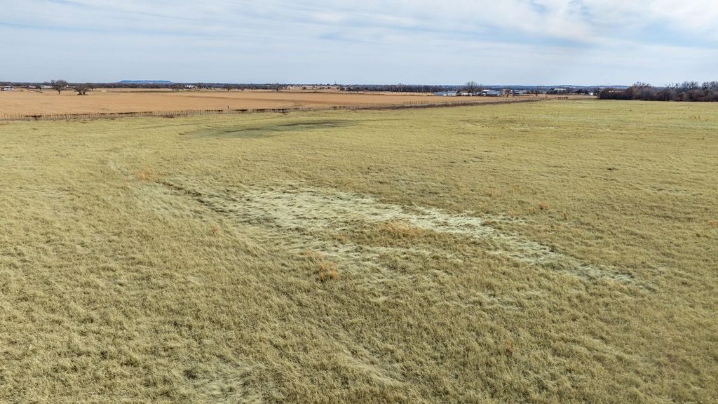 2832-A Campbell Road, Tolar, TX 76476